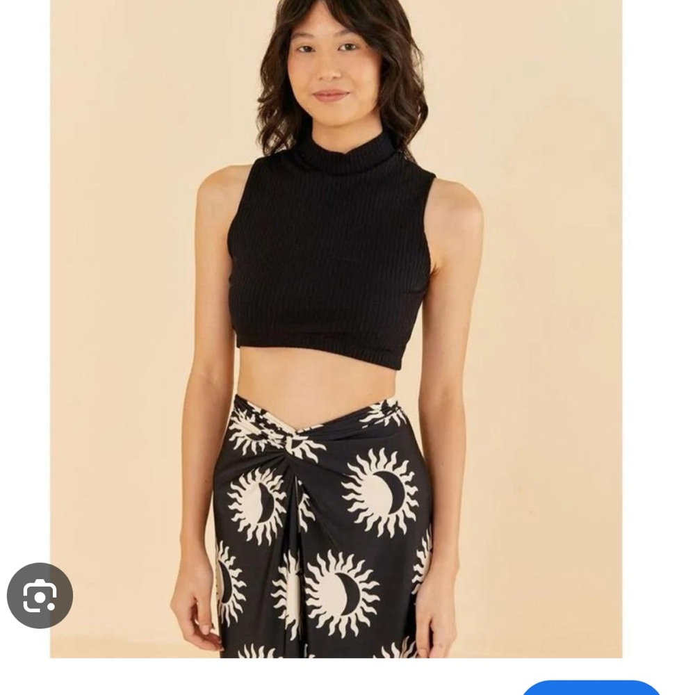 FARM RIO Black Crop Top ribbed mock neck